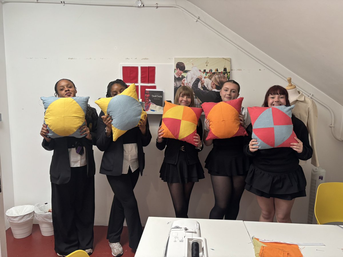 StAidansHigh_HE's tweet photo. A brilliant day with fantastic students. Well done to everyone who came along today. Some amazing sewing skills were demonstrated and everyone left with a unique fantastic cushion. 🥳 https://t.co/LarNPcAYZK