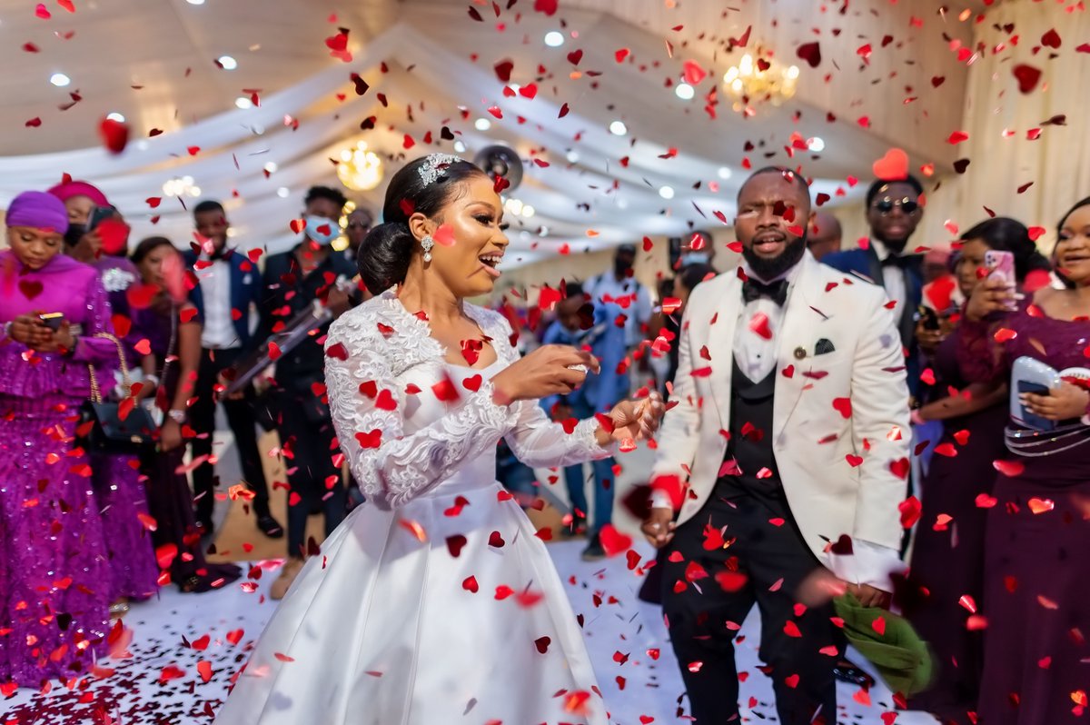 ElPosh_Events's tweet photo. What is your favorite Afterparty moment, and why is it the Confetti blast?

https://t.co/YgvqKd1euw https://t.co/YRJyNjChr2