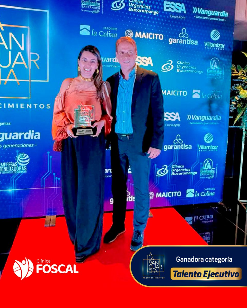 La Dra. Carolina Galvis, directora ejecutiva de la Organización FOSCAL, recibió el galardón en la categoría Talento Ejecutivo, distinción que exaltó a una mujer líder que aporta crecimiento y transforma con su visión a Santander.
Clínica FOSCAL - Inspirados por la vida 💙