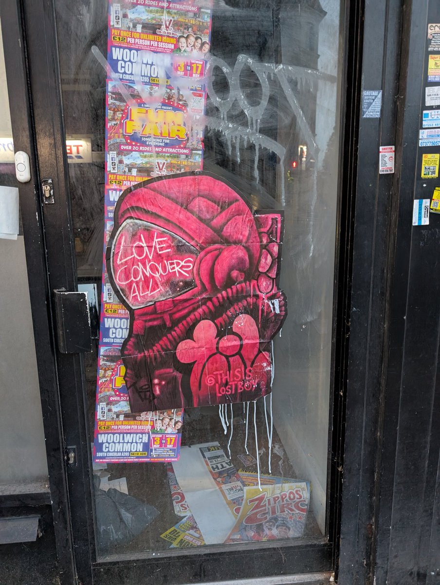 Nice to see <a href="/NathanBowenArt/">Nathan Bowen</a> (and friends) make it out to Welling 😁