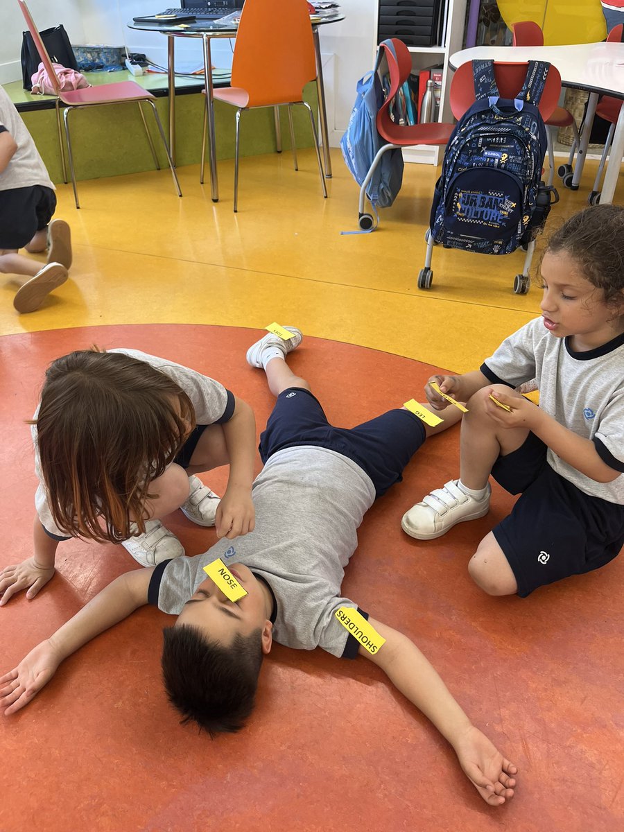 Educació Primària Col·legi Natzaret Esplugues tweet media