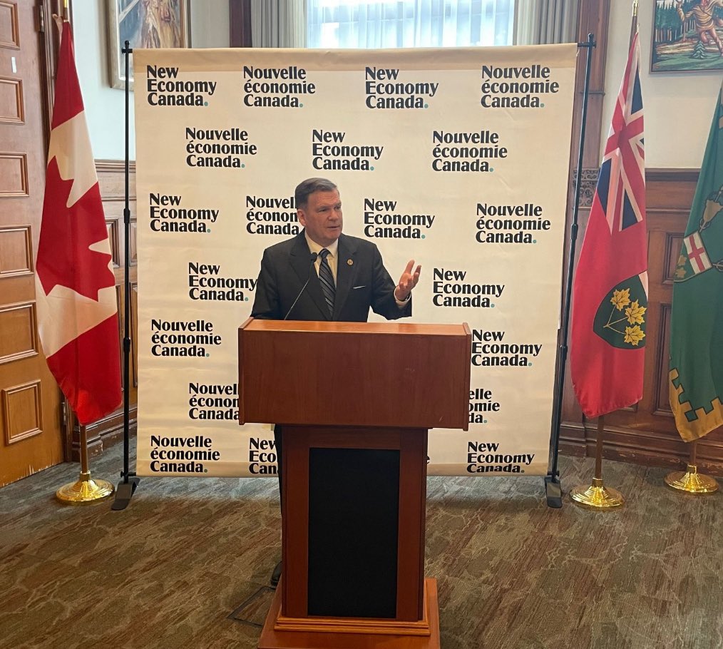 Alexa_Young's tweet image. Our #GettingThingsBuilt cross-Canada tour stopped by Queen’s Park yesterday where the New Economy Canada team, members and partners met with Ontario MPPs of all stripes, staff and civil servants to share ideas on how to:

➡️ Keep growing investment in Ontario’s clean economy
➡️…