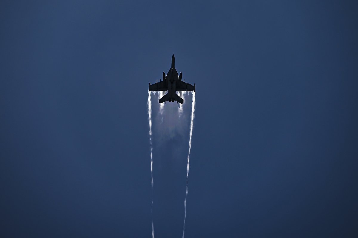 U.S. Navy tweet media