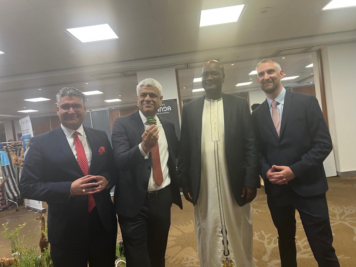 UGHighCommLondon (@ughighcommldn) on Twitter photo H.E. Nimisha Madhvani and Mission staff attended Africa Day Celebrations held in London yesterday.
#AfricaDayUK2025 #ExploreUganda
<a href="/UgandaMFA/">Ministry of Foreign Affairs - Uganda πΊπ¬</a> H.E. Nimisha Madhvani and Mission staff attended Africa Day Celebrations held in London yesterday.
#AfricaDayUK2025 #ExploreUganda
<a href="/UgandaMFA/">Ministry of Foreign Affairs - Uganda πΊπ¬</a>