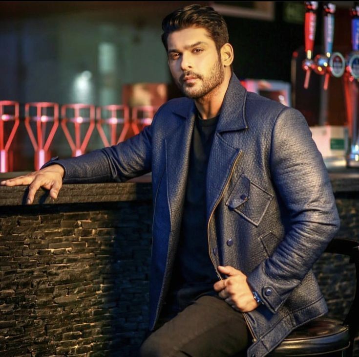 Sid was rocked ever . The real king and Hero ever .

4 YRS OF SID AS AGASTYA RAO

#BrokenButBeautiful3
#SidharthShukla