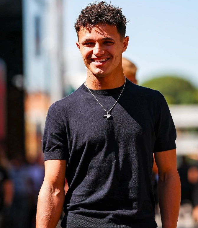 F1HP4's tweet photo. 🚨Lando Norris no descarta a Verstappen en la lucha por el título:

"Max aún puede ganar. Competimos contra él cada fin de semana. Ha subido al podio varias veces y nos ganó con justicia en Imola, era más rápido".

#Formula1 #F1 #EspanaGP https://t.co/m83vQWNmDX