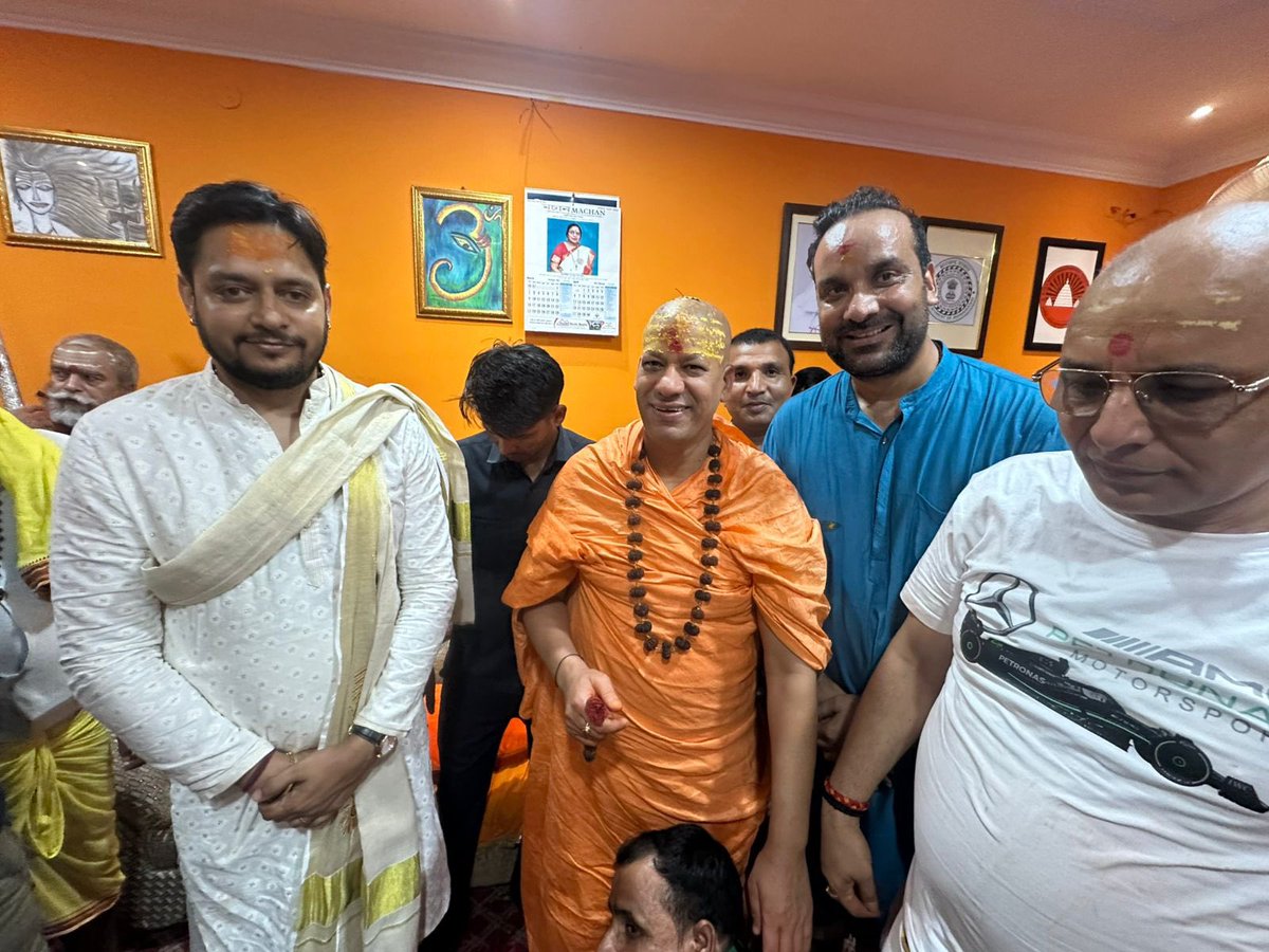 Ajit Jha (@ajitjha82) on Twitter photo Got this divine opportunity to meet and seek blessings of Swami <a href="/JiKailashanand/">Swami Kailashanand Giri Ji</a> ji Maharaj in Baba Bholenath (Baijnathdham) temple in Deoghar. Got this divine opportunity to meet and seek blessings of Swami <a href="/JiKailashanand/">Swami Kailashanand Giri Ji</a> ji Maharaj in Baba Bholenath (Baijnathdham) temple in Deoghar.