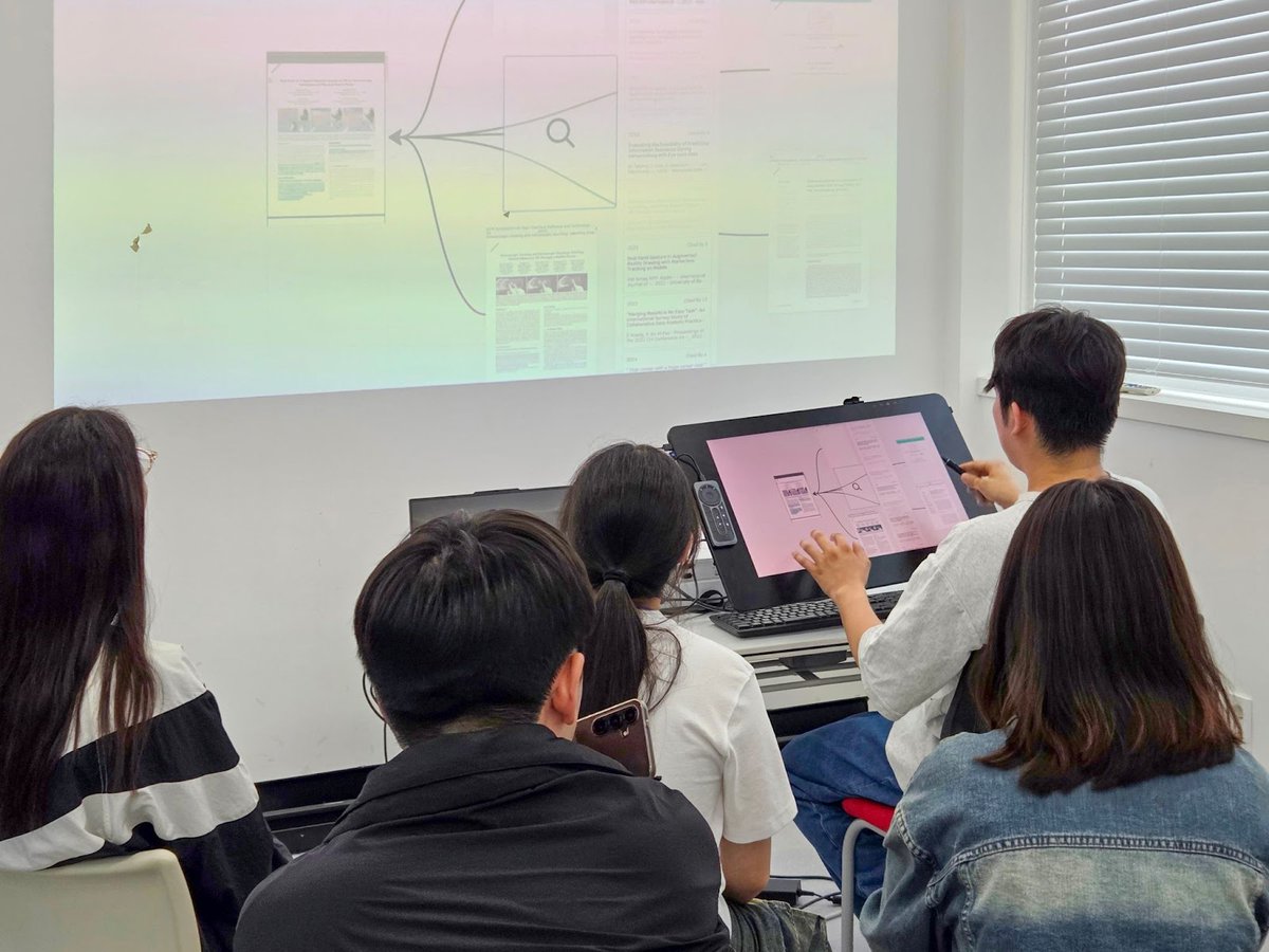sketchlabkaist's tweet image. On May 17, we showcased our tech at the 2025 KAIST science outreach program for middle and high school students. We hope our tech sparked inspiration in the next generation of industrial designers! 🚀✨