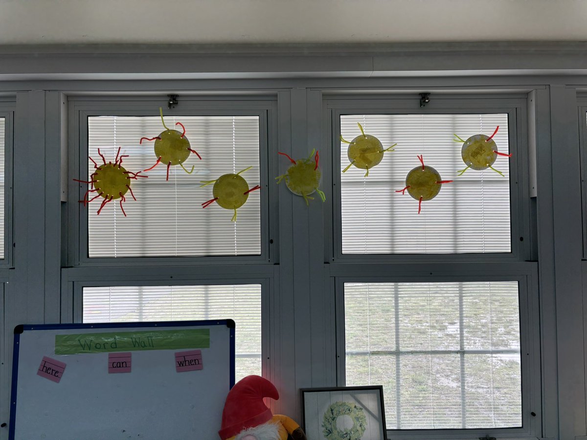 KellyVaughann's tweet photo. We are tired of the rainy days so we decided to make our own sun ☀️ https://t.co/ClUsKLB1Zg