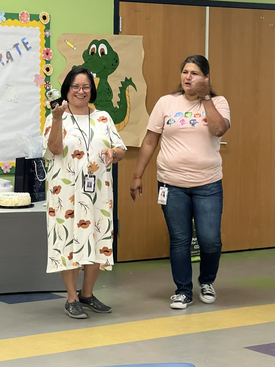 cookcrocs's tweet image. We had a great time celebrating our amazing teachers as they begin their next journey! Happy retirement Ms. Estrada and Ms. Rana! Thank you for your service and we wish you the best! 💛💚🐊💚💛 #TeacherForLife #NoMoreMondays @Cook_Principal