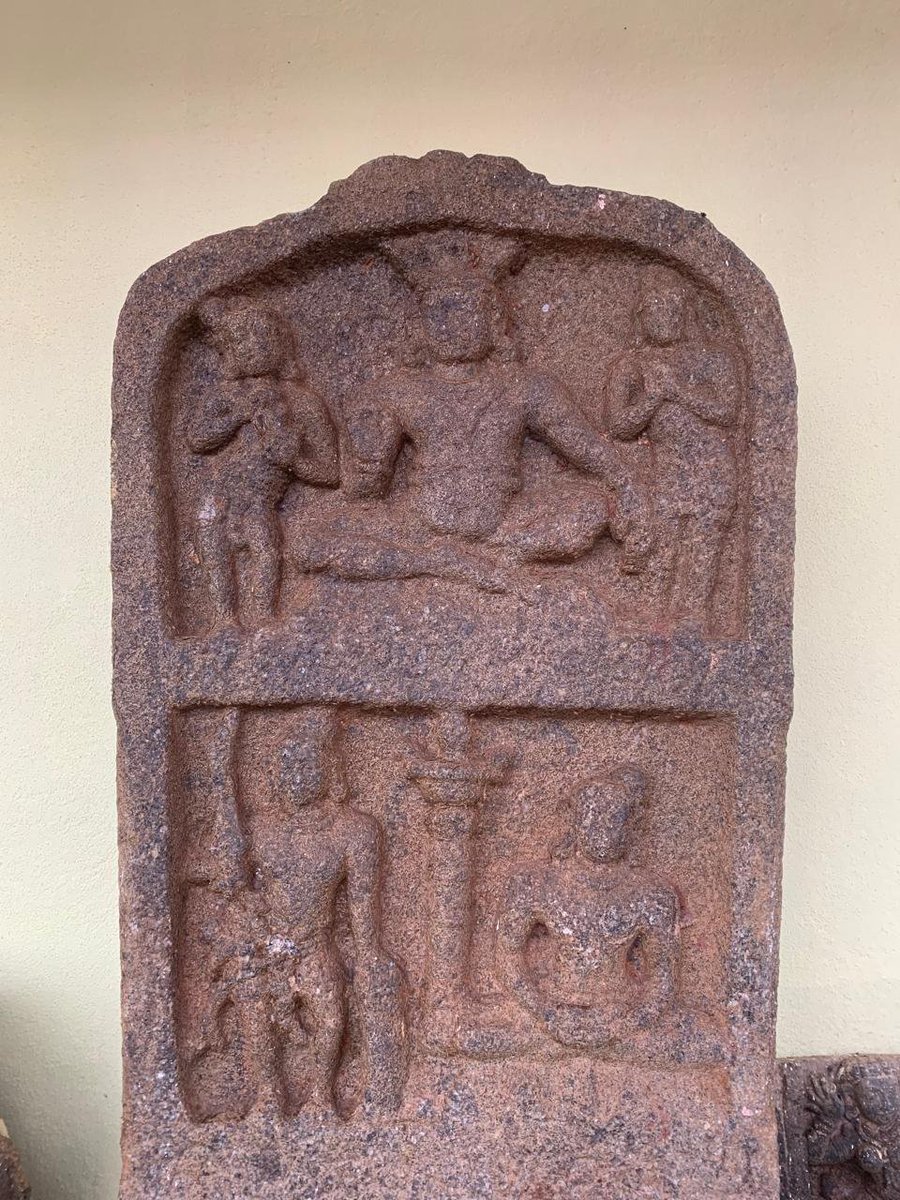 skmutt88's tweet image. Memorial stone of King Kulashekara Alupendra, ruler of ancient Tulunadu.
Located at Someshwara Temple, Ullal, Mangalore,Karnataka 
#Mangalore #Tulunadu #AlupaDynasty #Karnataka