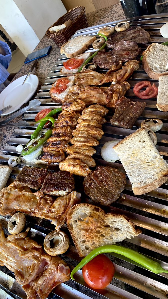 başkan bu direk mizah anlayışlarının uyuştuğu biriyle karşılıklı love eylemek ya