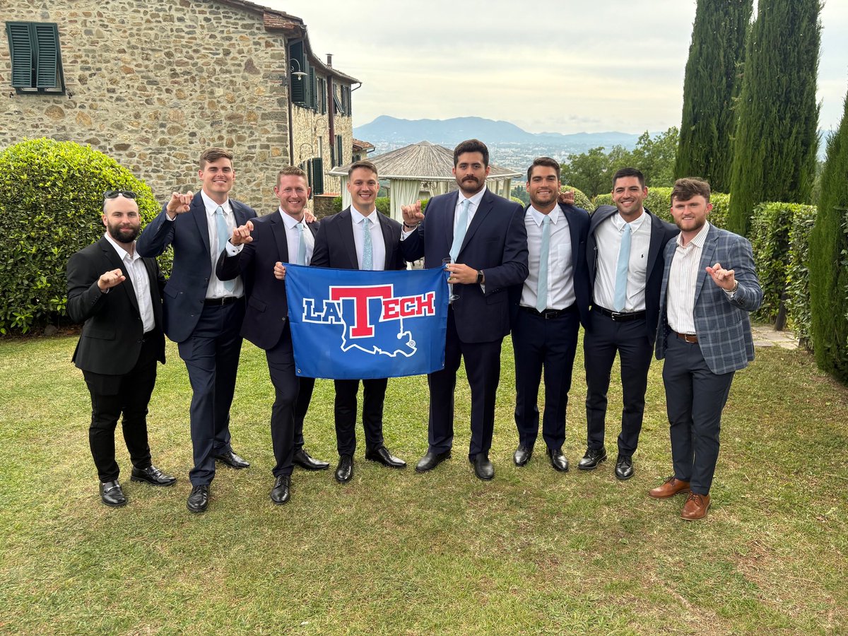 Dogs for life, brothers for life thanks to ⁦<a href="/LATechFB/">LA Tech Football 🏈</a>⁩