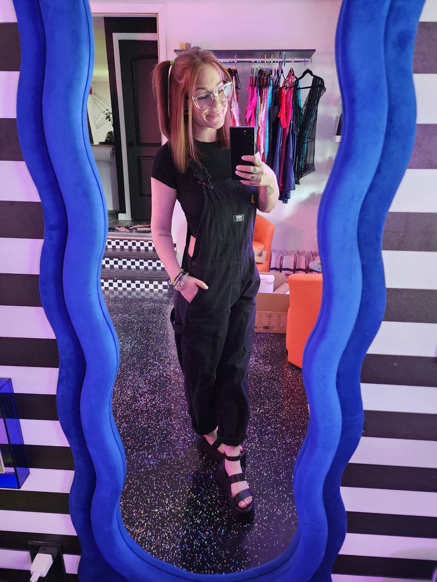 vibeswithtori π (@vibeswithtori) on Twitter photo Hi, it's me π€ it's been a while π Hi, it's me π€ it's been a while π