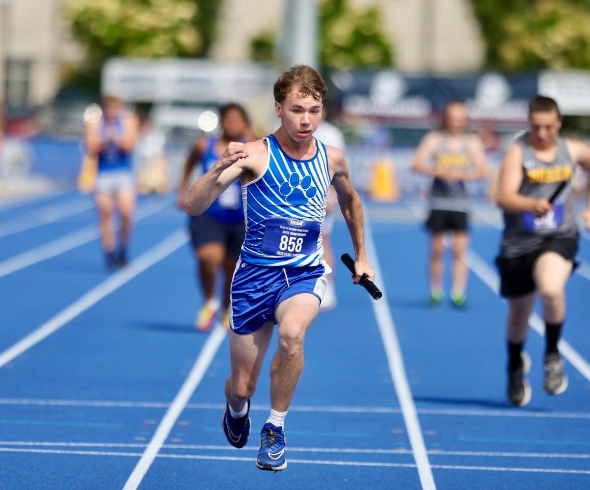 KHSAA Main (@khsaa) on Twitter photo Action from Class 1A track and field. #khstr
📸 <a href="/MSHeartland_/">MileSplit Heartland</a> <a href="/jenschoenegge/">JenniferSchoeneggePhotography</a> Kelly Crume Action from Class 1A track and field. #khstr
📸 <a href="/MSHeartland_/">MileSplit Heartland</a> <a href="/jenschoenegge/">JenniferSchoeneggePhotography</a> Kelly Crume