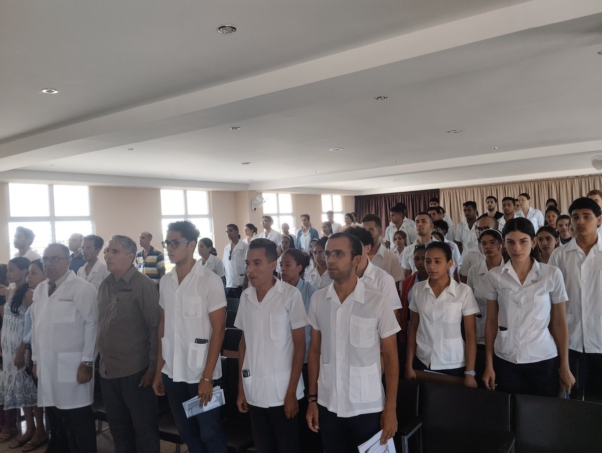 fcmbg2192623's tweet photo. 🧑‍🏫🩺 Apertura de la Jornada Científico Estudiantil 2025 de nuestra Facultad.🏛️🧑‍⚕️
💥 ¡Éxitos en esta jornada de intercambio, superación y crecimiento en su formación integral! 💥 https://t.co/AW4o9UTCIR