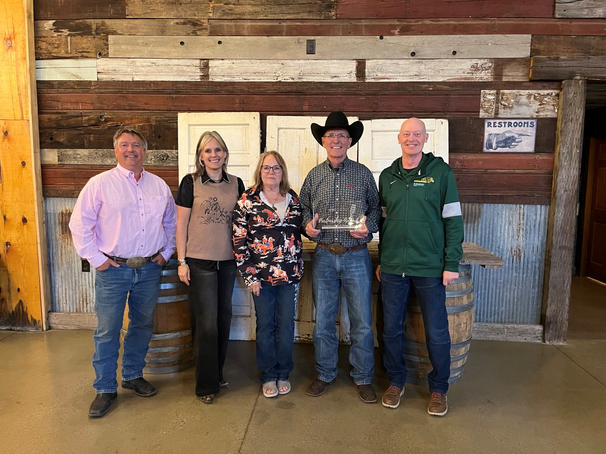 NDSU_SNRS's tweet image. Black Leg Ranch received the 2025 SNRS Partnership Award! Black Leg encompasses everything about SNRS: range, soils, entomology, wildlife, and natural resources management. Thank you to Jerry and Renae Doan and Shanda Morgan for your valued partnership!
#NDSU #NDSUCAFSNR