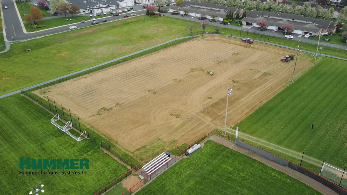 HummerTurfgrass's tweet image. Exposed soil isn't just a phase. It's a pivotal moment.
We use this time to correct grading, ensuring proper drainage and a safer, more consistent playing surface.
The foundation of great play starts here.
#sports #soccer #football #TurfExperts #SportsField