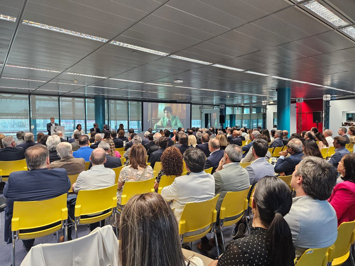 Nuestro secretario de Estado <a href="/jasantano/">Jose Antonio Santano</a> ha intervenido en la clausura de la Asamblea de <a href="/ConfebusSocial/">CONFEBUS</a> 2025, en la que ha destacado la importancia de la alianza de colaboración permanente con el sector, el gran protagonista del transporte de personas en nuestro país.