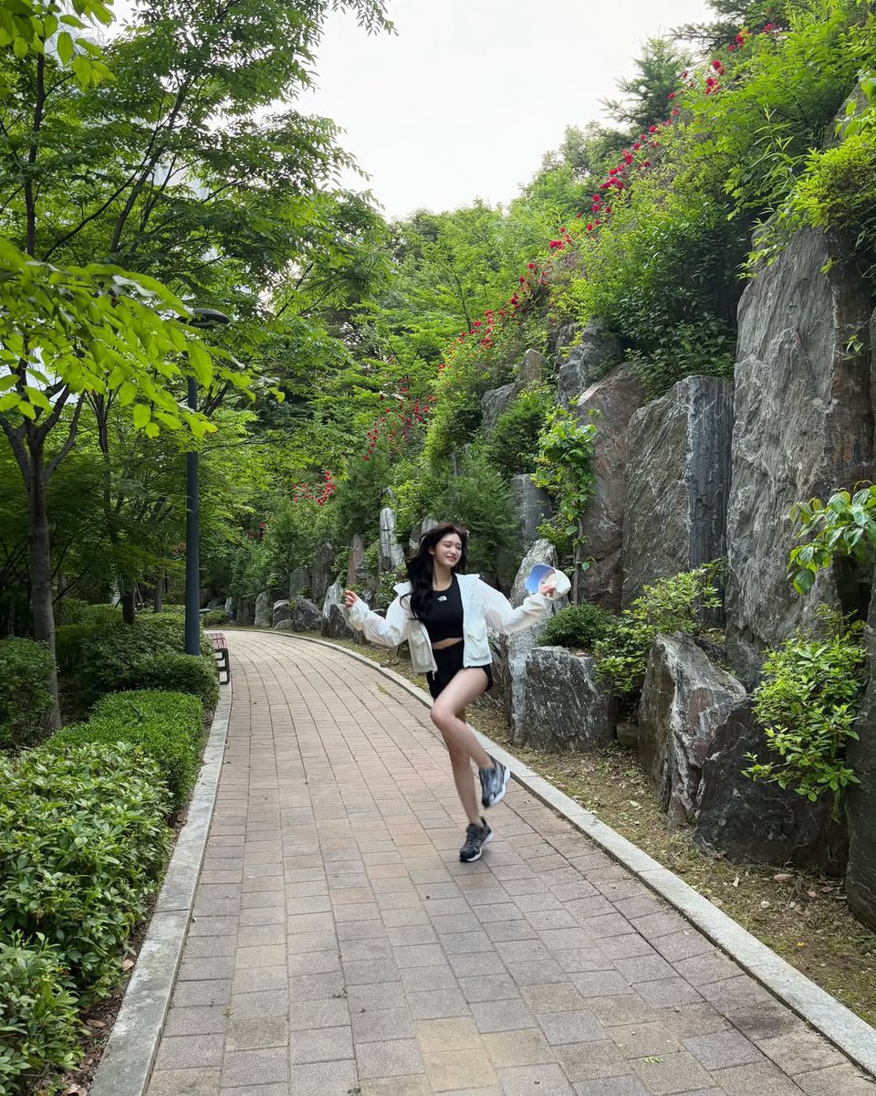 leeseo pics (@picsleeseo_) on Twitter photo 