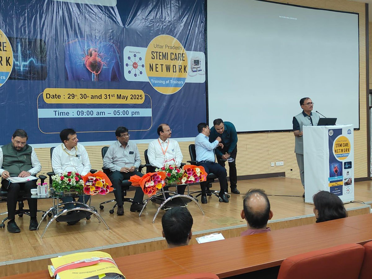 CMO Varanasi Sir Addressing the 
Uttar Pradesh STEMI Project workshop at 
Dr. RMLIMS , Lucknow !