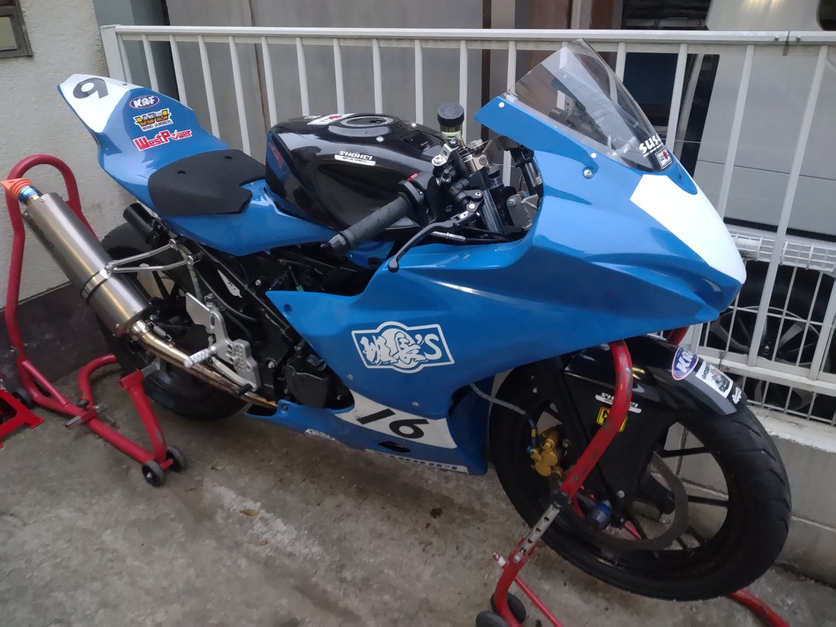 こんばんは。
GSX-R125 桶川インポートミニEXP仕様の売却を考えております。
2021年式　走行距離1000キロ未満
転倒歴３回、エンジン芯出し済、ハイパープロリアサス、社外（トップブリッジ、ハンドル、バックステップ、イグニッションコイルメーターステー、カウル）マフラー２本（WJ、WR'S）