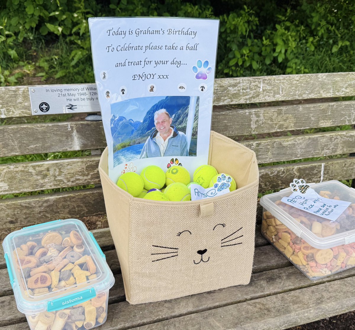Mick B saw this on a bench in Heath Park last week – "Lovely," he said. And indeed it is. Spreading a bit of joy in Graham's name.