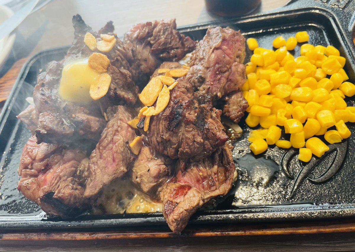 suyunsuyun777's tweet photo. やっぱり肉って、絵力ありますよね。
1.1キロは食べました。
久々のステーキでお腹パンパン。
ラーメンは…残念ながら、おやすみですかね。
#函館
#BEEFIMPACT https://t.co/DTrZbGB28f