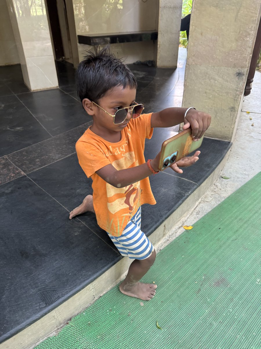 #SelfieFever
#LohiaPark
#AgeNoBar