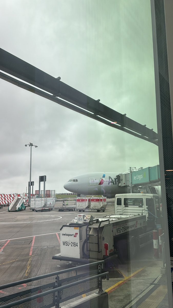 Taylor_Muir54's tweet photo. ✈️🇺🇸 https://t.co/fMV5n0Pjwg