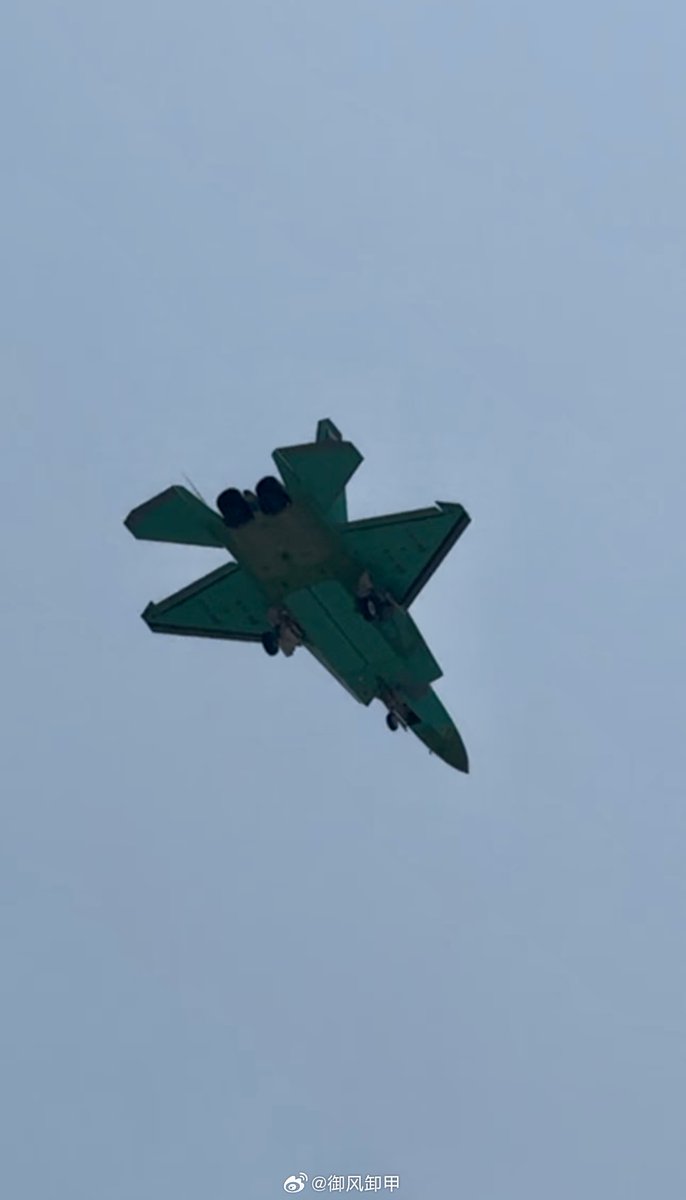 RupprechtDeino's tweet photo. A factory-fresh J-35A in green primer was seen again supporting claims, that LRIP was initiated. 

Again, there’s currently NO official confirmation yet and even more NOTHING that suggests them for being for Pakistan. https://t.co/idyKPqwv3b
