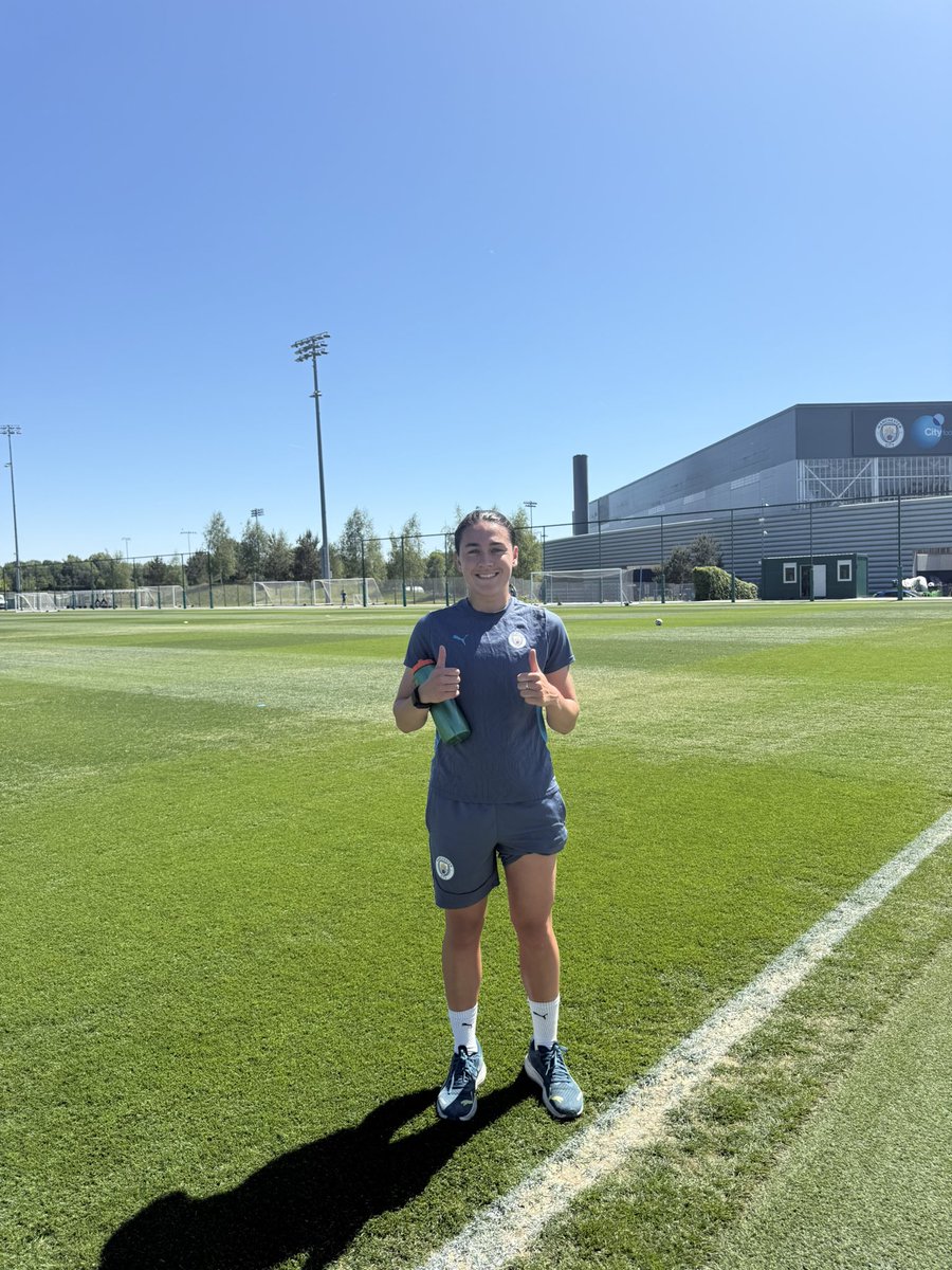 Meeshadj tweet media