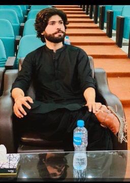 sairabaluch_'s tweet photo. ماہ جبین بلوچ جو کہ بیسمہ واشک سے تعلق رکھتی ہے کہ بھائی کو 24 مئی کو جبری گمشدگی کا نشانہ بنا کر لاپتہ کردیا گیا تھا اب ماہ جبین کو گزشتہ شب لاپتہ کیا گیا ہے 
میرے بھائی 7سالوں سے جبری گمشدگی کا شکار ہیں کیا اب انکوں بازیاب کرنے کے بجائے میں اپنی جبری گمشدہ ہونے کا انتظار کروں ؟ https://t.co/fleUrjwfZz