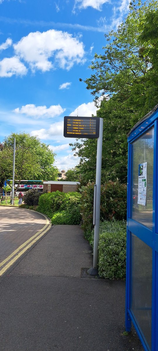 Sam_in_Cam's tweet photo. A Tiger bus due at Addenbrooke's in 3 minutes. Zero publicity that I can see anywhere at the stop on routes, timetables and fares #JoinedUpThinking @CambsPboroCA https://t.co/ZMphRwZPQx