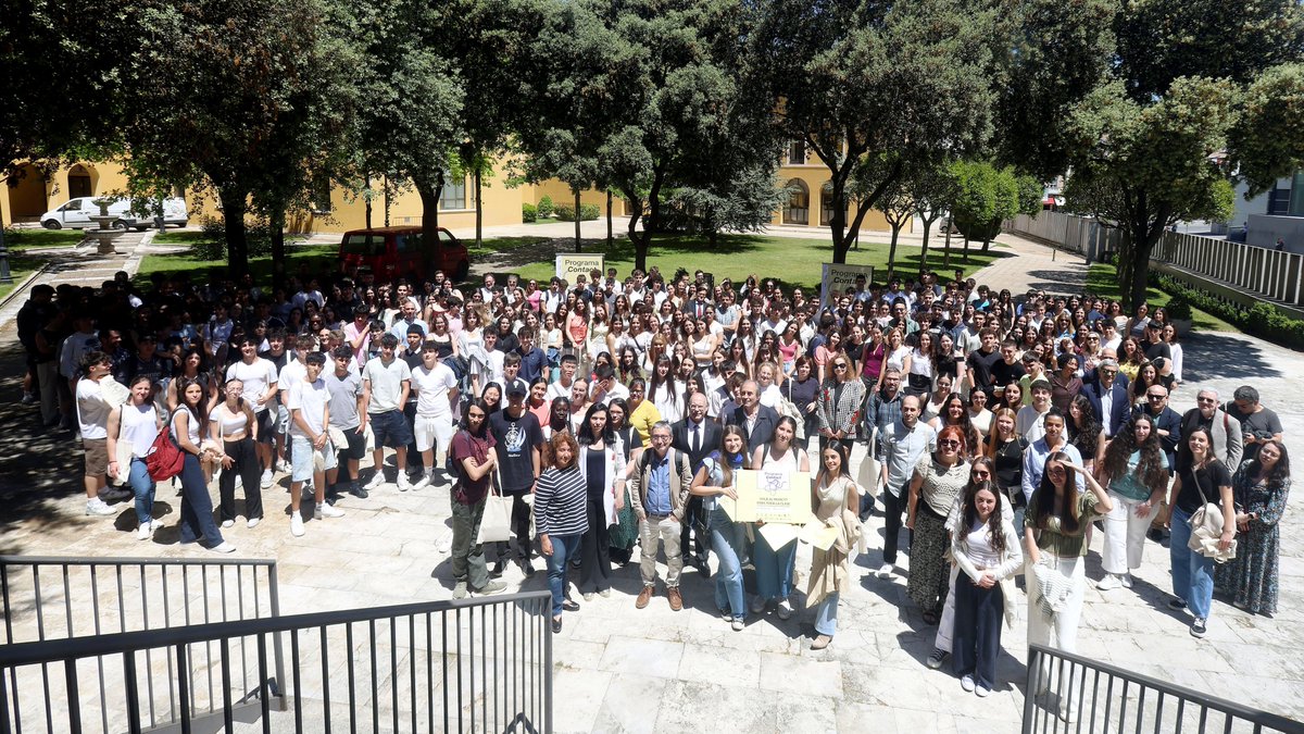 UVadivulga (@uvadivulga) on Twitter photo GALA FINAL | 🏰 El IES Asturica Augusta, de Astorga, gana Contact: Investiga a los que Investigan en el palacio de congresos Conde Ansúrez
Coorganizan: @uvadivulga, <a href="/UCCiUSAL/">Unidad de Cultura Científica y de la Innovación</a>, <a href="/UBUinvestiga/">UBUinvestiga</a> y la UCC+I de <a href="/unileon/">Universidad de León</a>
#TCUE
🆕 ucc.uva.es/el-ies-asturic…
🔗 ucc.uva.es/contact-2025/ GALA FINAL | 🏰 El IES Asturica Augusta, de Astorga, gana Contact: Investiga a los que Investigan en el palacio de congresos Conde Ansúrez
Coorganizan: @uvadivulga, <a href="/UCCiUSAL/">Unidad de Cultura Científica y de la Innovación</a>, <a href="/UBUinvestiga/">UBUinvestiga</a> y la UCC+I de <a href="/unileon/">Universidad de León</a>
#TCUE
🆕 ucc.uva.es/el-ies-asturic…
🔗 ucc.uva.es/contact-2025/