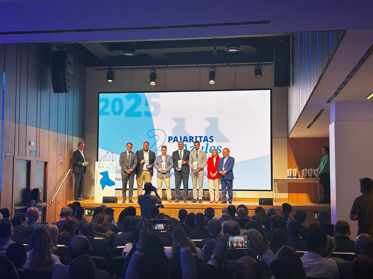 PajaritasAzules TP21 (@pajaritasazules) on Twitter photo Toca recogida de premio a los ayuntamientos galardonados con dos Pajaritas Azules ¡Gracias por vuestra excelente labor en la recogida selectiva de #papel y #cartón! #PajaritasAzules25
<a href="/aytodoshermanas/">Ayuntamiento de Dos Hermanas</a> <a href="/AytoMurcia/">Ayuntamiento de Murcia</a> <a href="/AytoPaterna/">Ayuntamiento Paterna</a> <a href="/concellodelugo/">Concello de Lugo</a> Toca recogida de premio a los ayuntamientos galardonados con dos Pajaritas Azules ¡Gracias por vuestra excelente labor en la recogida selectiva de #papel y #cartón! #PajaritasAzules25
<a href="/aytodoshermanas/">Ayuntamiento de Dos Hermanas</a> <a href="/AytoMurcia/">Ayuntamiento de Murcia</a> <a href="/AytoPaterna/">Ayuntamiento Paterna</a> <a href="/concellodelugo/">Concello de Lugo</a>