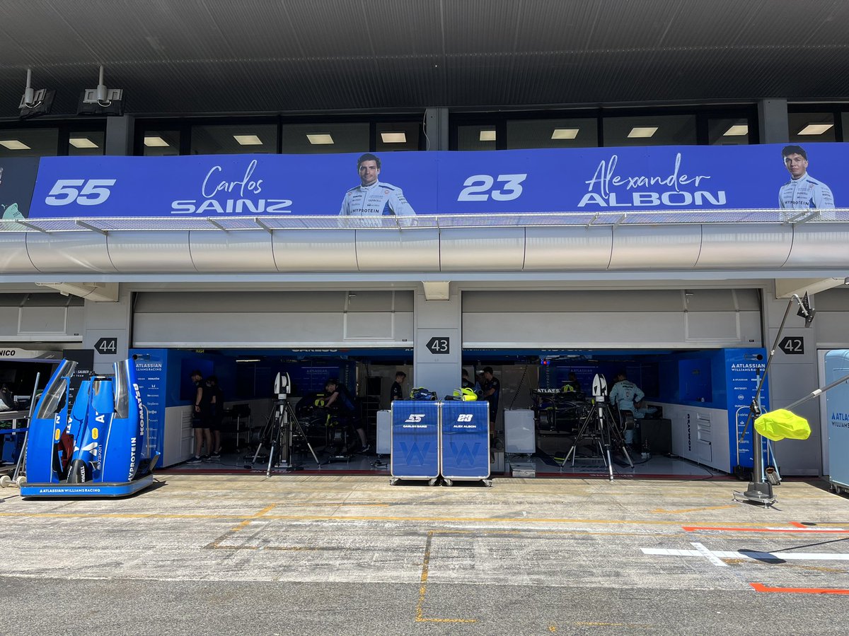 TheBestF1es's tweet photo. ¡Ya estamos en el @Circuitcat_es! 💪

Un año más, presentes en el paddock del #SpanishGP para cubrir toda la información de nuestra cita

¡Comienza a animarse el paddock en la previa de un fin de semana que se antoja realmente emocionante! 🥰 https://t.co/JASL6hzapj