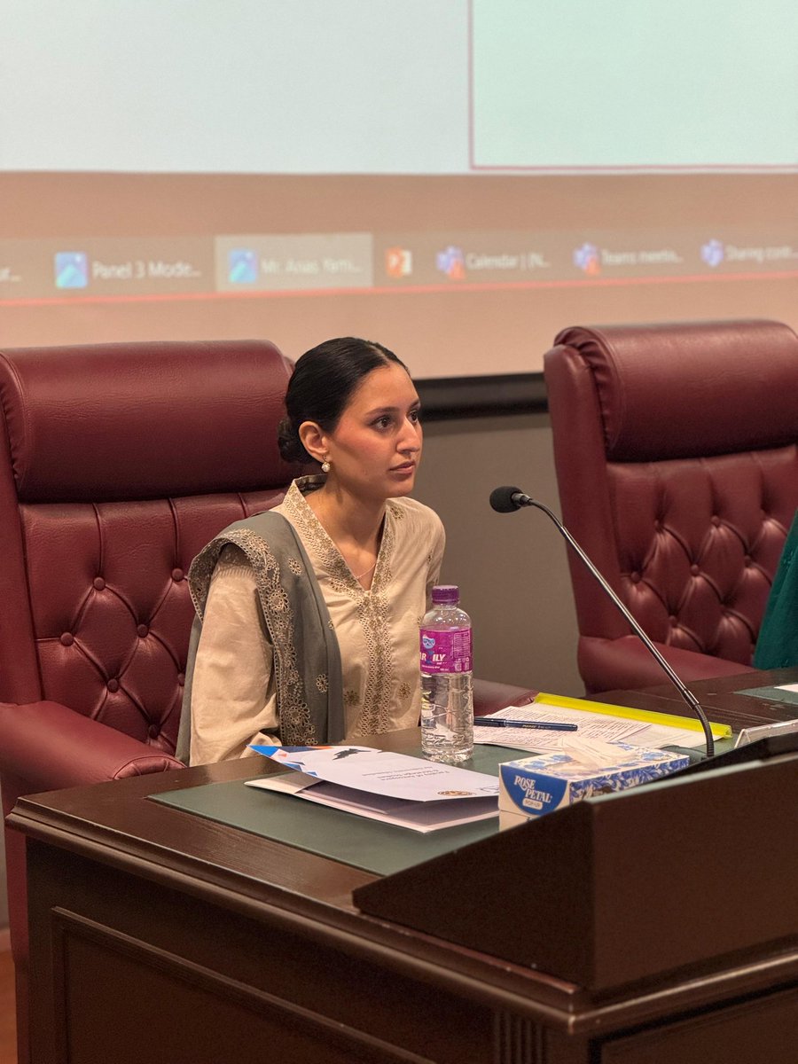 ayeshat35's tweet photo. Language plays a crucial role in escalating or de-escalating crises.
#FASSCONF25 #MarkaeHaq 
@Rahatarshadkhan https://t.co/TtHa5kx1NF
