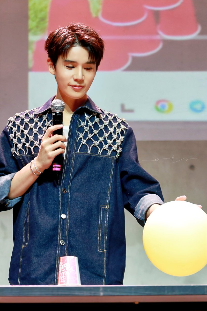 eilezheng's tweet image. 250528
👦🏻🎈🎈👦🏻
#JimmySea1stFMinBerlin
#JimmySea1stEuropeanTour
#jimmyyjp @jimmyyjp_
#sea_tawinan @Sea_tawinan
#JimmySea #จิมมี่ซี