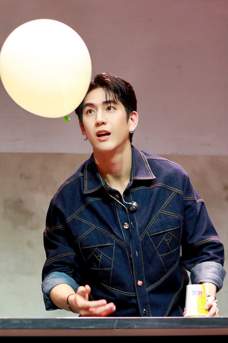 eilezheng's tweet image. 250528
👦🏻🎈🎈👦🏻
#JimmySea1stFMinBerlin
#JimmySea1stEuropeanTour
#jimmyyjp @jimmyyjp_
#sea_tawinan @Sea_tawinan
#JimmySea #จิมมี่ซี