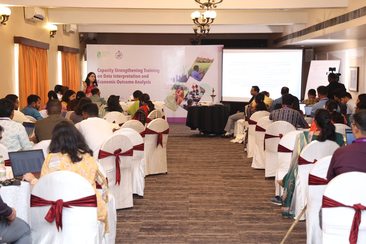 IFPRISAO's tweet photo. #Happeningnow: Strengthening #DataSkills for #Resilient Agriculture!
@krushibibhag & @IFPRI are hosting a 2-day training workshop in #Bhubaneswar on #DataInterpretation & #Economic Outcome Analysis to strengthen analytical capacity in agriculture.
@CGIAR https://t.co/8eoTzFRFtb