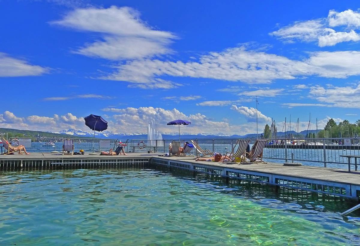 Media trip alert: We are on the look-out for a UK-based journalist/media outlet (no content creators, sorry) to join our summer urban swimming group media trip to beautiful Zürich on Wed 25-Fri 27 June! Email media.uk@switzerland.com if you think this could be you! #Zübiza 🏖️🏊‍♂️☀️