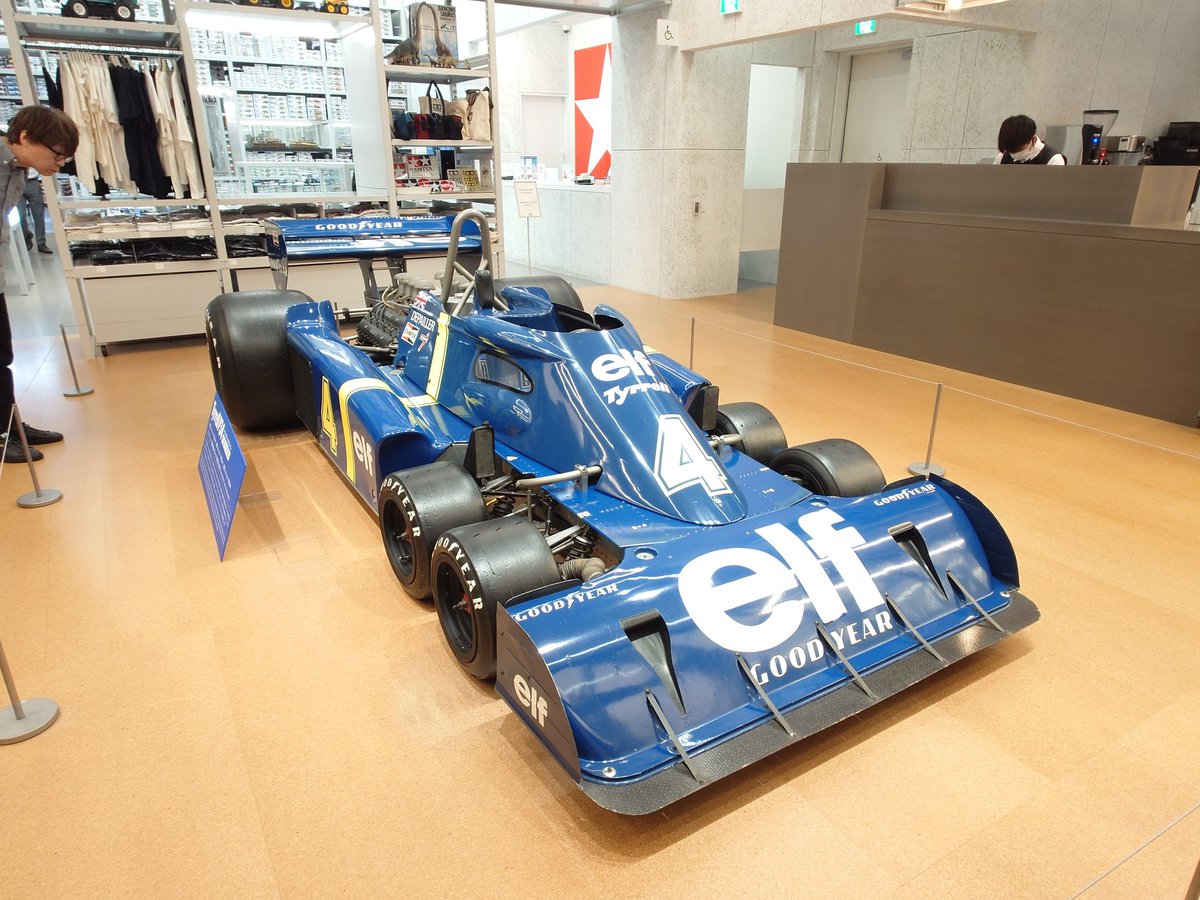 M206Cc's tweet image. 新橋で降りたついでに見た。
いいね！！！！！