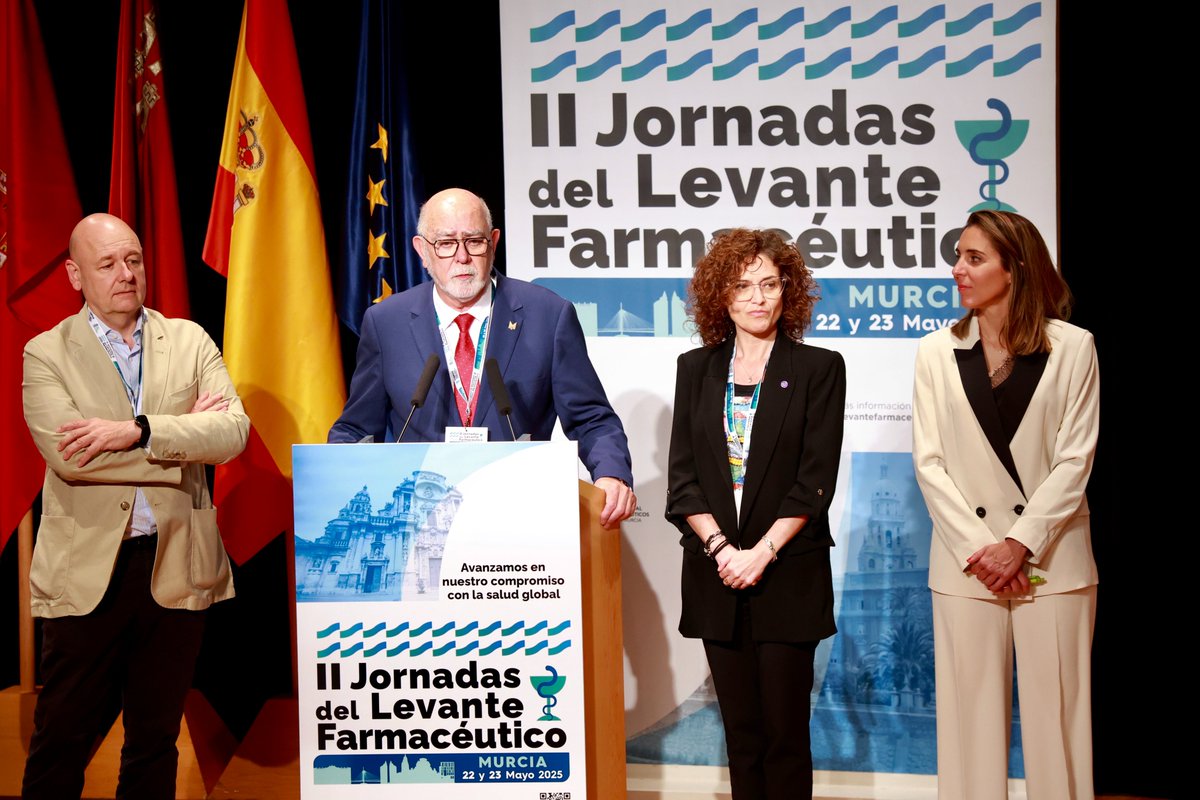 Las II Jornadas del Levante Farmacéutico reúnen a más de 400 profesionales en Murcia y consolidan este encuentro como un espacio clave para repensar la farmacia del presente y del futuro.
  #JornadasLevanteFarmacéutico #SaludGlobal
ETIQUETAS: <a href="/Farmaceuticos_/">Consejo General Colegios Farmacéuticos</a> <a href="/Murciasalud/">Murciasalud</a>