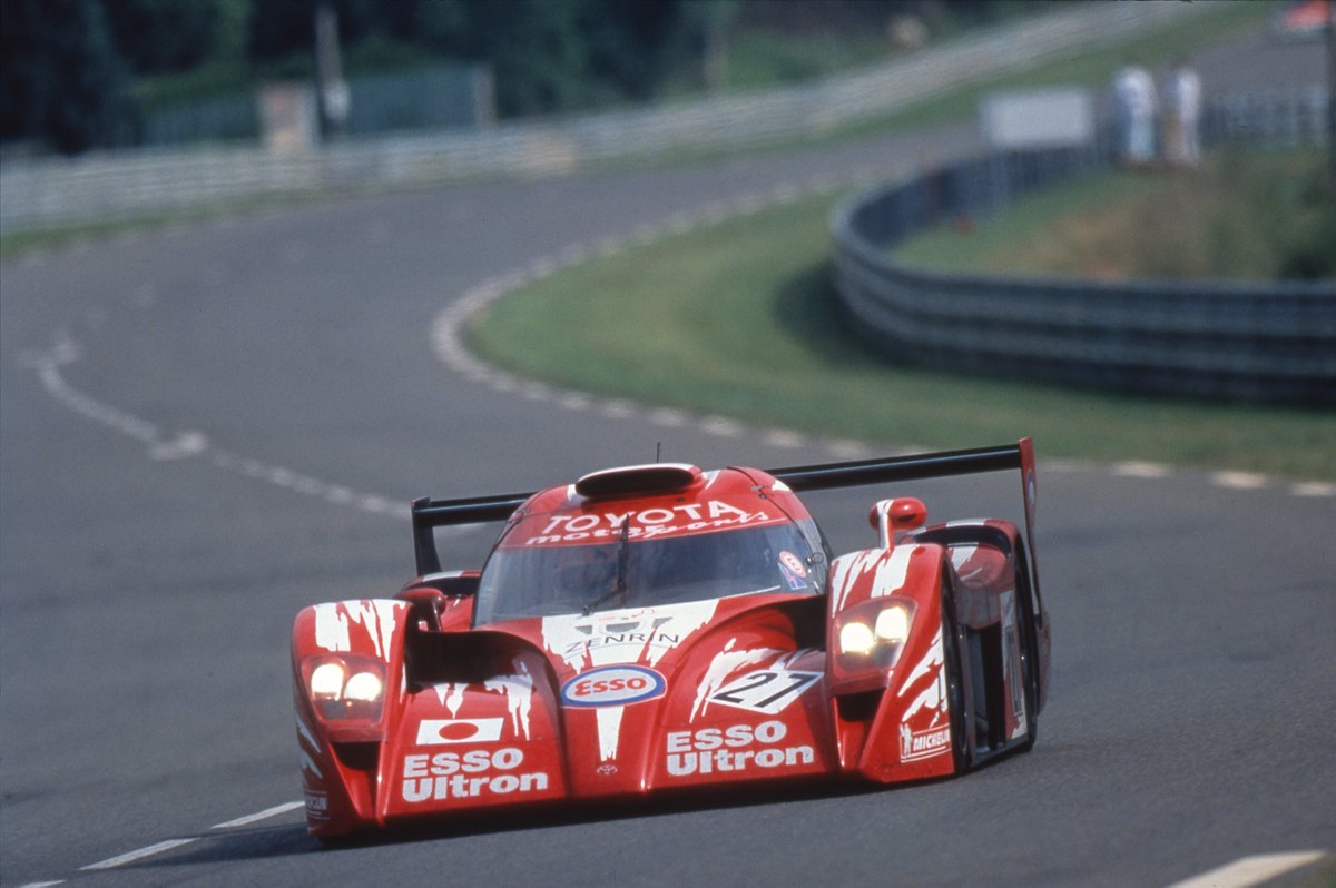 TOYOTA_GR's tweet photo. #WEC Rd.4
ル・マン24時間🏎️🇫🇷
伝統の一戦『ル・マン24時間』
今年の決勝スタート6/14(土)まで
あと1️⃣6️⃣日
//
今年参戦の #GR010HYBRID 7号車のスペシャルリバリーがオマージュする
1998年参戦車両『トヨタGT-One (TS020)』
日本人3選手がドライブした27号車を、以下の日程・場所にて展示公開🏎️✨️
\\
1️⃣ 6/3(火)〜6/14(土)
トヨタ産業技術記念館 https://t.co/G3t8u3NPRQ
期間内営業時間:9:30~17:00(入場受付は16:30まで)
2️⃣ 6/15(日)
裾野市民文化センター https://t.co/wDhYm88GCN
期間内営業時間:15:30~20:00
この機会にぜひご来場ください!!
TGR ル・マン24時間 特設サイト
➡️ https://t.co/jjV05WyZLA
#TOYOTAGAZOORacing
#PushingTheLimitsForBetter
#WECjp #LeMans24jp