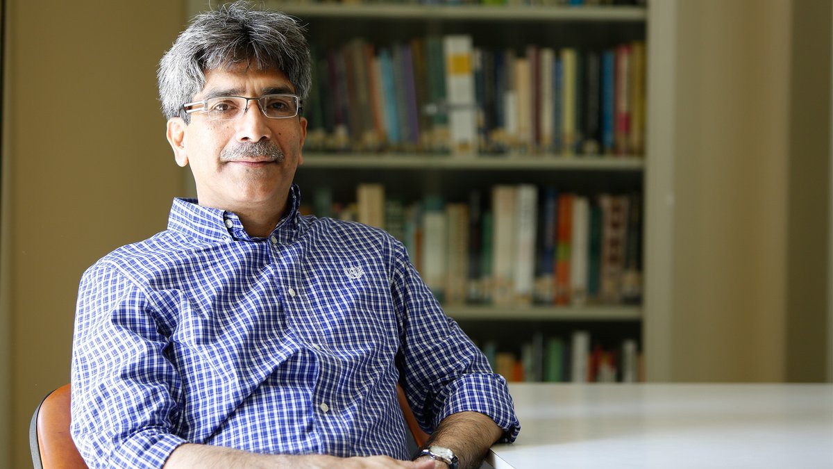 J.C Méndez Guédez (@mendezguedez) on Twitter photo Y Carlos Sandoval en #Benengeli2025 Un repaso a la relación entre lo sensorial y lo literario. <a href="/InstCervantes/">Instituto Cervantes</a> youtu.be/7j7ulKvUU4A?si… Y Carlos Sandoval en #Benengeli2025 Un repaso a la relación entre lo sensorial y lo literario. <a href="/InstCervantes/">Instituto Cervantes</a> youtu.be/7j7ulKvUU4A?si…