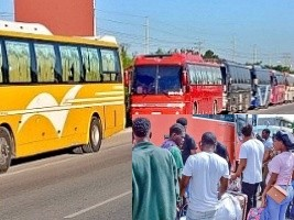 58 641 Haïtiens ont quitté volontairement la RD entre janvier et mai 2025 face à la pression migratoire. L’ambassade d’Haïti annonce que le dernier groupe comptait 600 personnes, dont une cinquantaine de familles entières. #Migration #Haïti #RD #NRoc