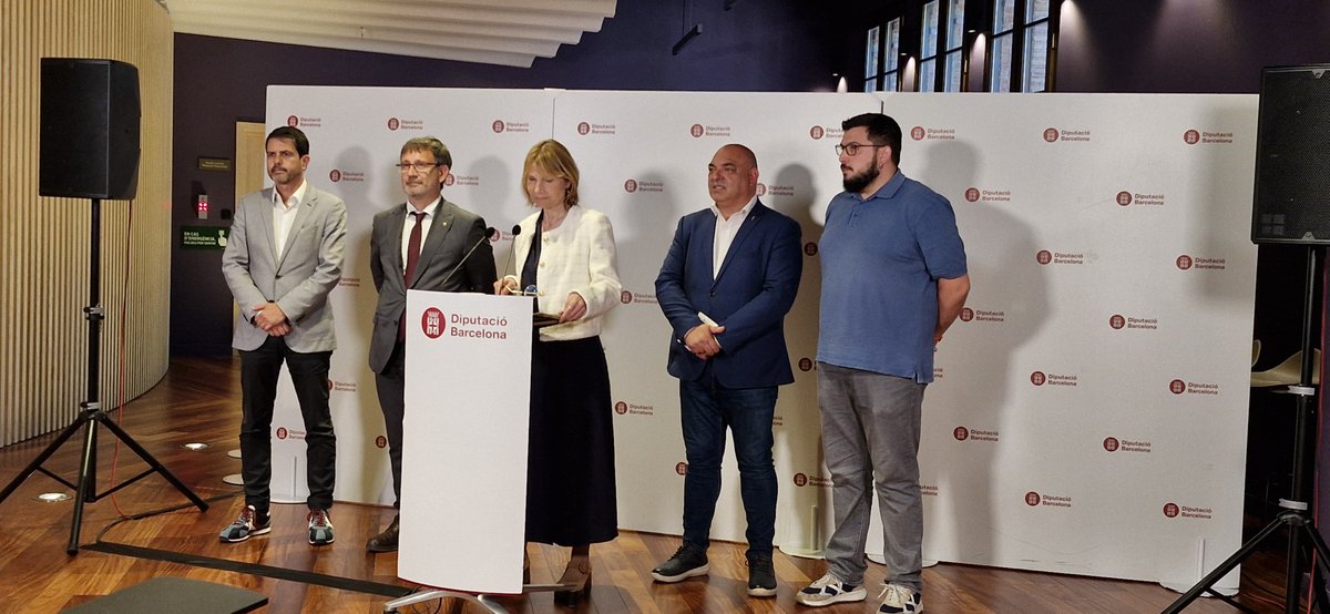 Diputació de Barcelona (@diba) on Twitter photo Després del #plediba de maig, la presidenta <a href="/LluisaMoretSabi/">Lluïsa Moret Sabidó</a> en roda de premsa ha manifestat que “el món local fa un pas endavant per la llengua catalana. Ens adherim com a membre de ple dret al Consorci per a la Normalització Lingüística (<a href="/cpnlcat/">Consorci per a la Normalització Lingüística</a>), reforçant el compromís Després del #plediba de maig, la presidenta <a href="/LluisaMoretSabi/">Lluïsa Moret Sabidó</a> en roda de premsa ha manifestat que “el món local fa un pas endavant per la llengua catalana. Ens adherim com a membre de ple dret al Consorci per a la Normalització Lingüística (<a href="/cpnlcat/">Consorci per a la Normalització Lingüística</a>), reforçant el compromís