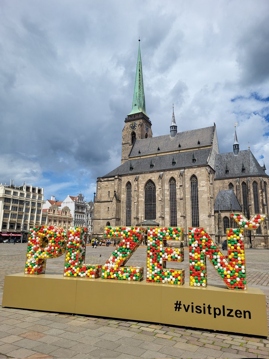 Visit Plzeň! O víkendových historických slavnostech.. Město slaví 730 let od založení.. 🐎🙂