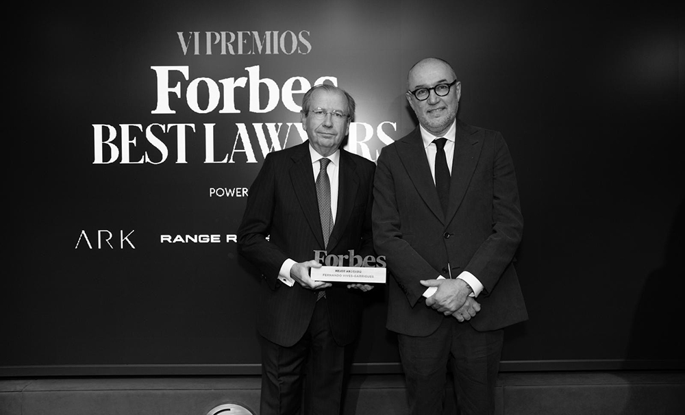 Felicidades a nuestro presidente, Fernando Vives, reconocido como Mejor Abogado en la VI Edición de los Premios Forbes Best Lawyers, y a Eduardo Torres-Dulce, 
 of counsel de Garrigues, distinguido con el Premio de Honor por su impecable trayectoria profesional.
La ceremonia,